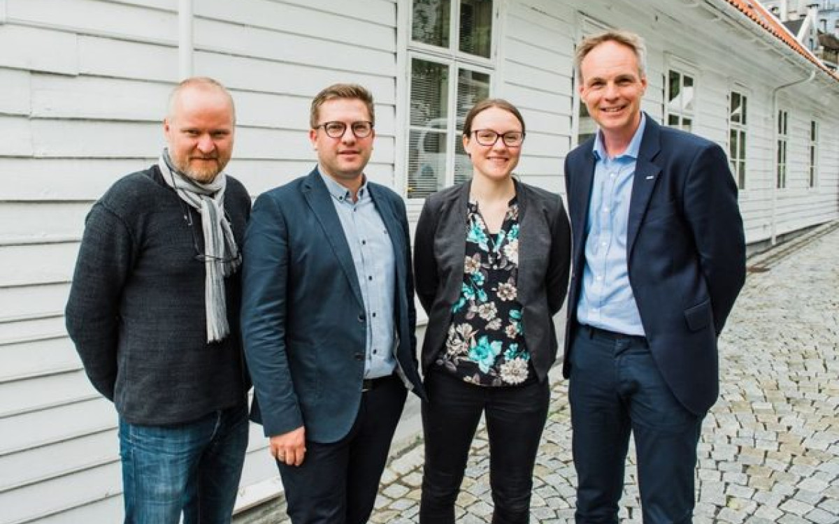 Fra venstre: seniorforsker Brigt Dale, Nordlandsforskning, Lars Henrik Paarup Michelsen (Norsk klimastiftelse), Ragnhild Freng Dale (Vestlandsforskning), Lars Str&oslash;m Prestvik (Kommunalbanken). Foto: C...
