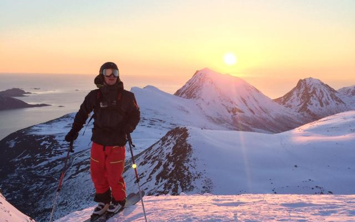 Og s&aring;nn kan datainnsamling ogs&aring; v&aelig;re. Kjeldstrup under datainnsamling Storstolpan, v&aring;ren 2014