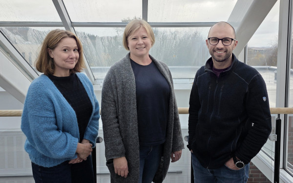 Lea Louise Videt, Ragnhild Holmen Waldahl, Daniel Weiss. Foto: Marta Anna Løvberg
